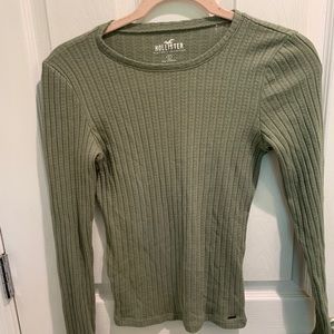 Hollister Must-Have Slim Long Sleeve Tee